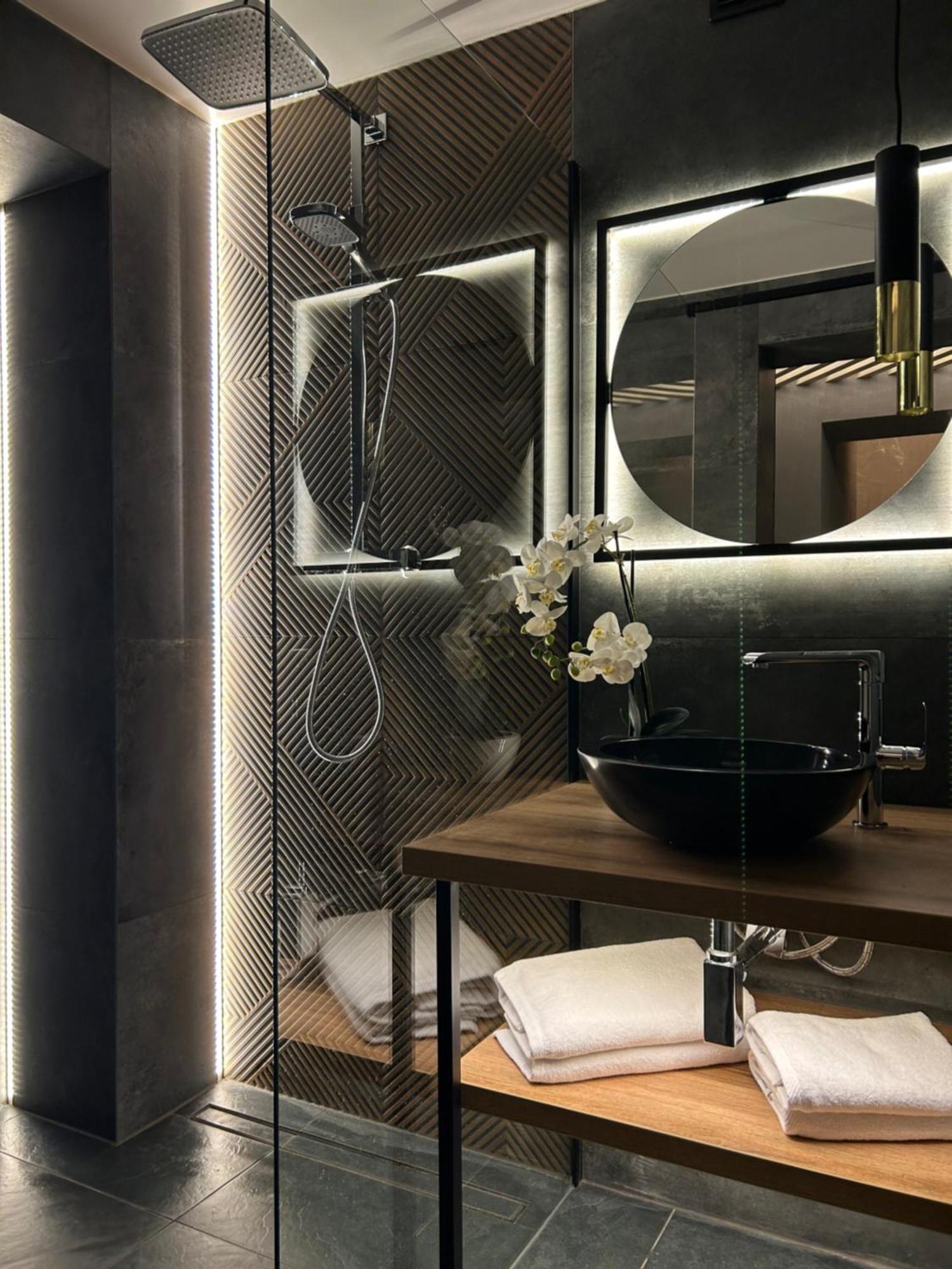 Leo Apartment Suite & Private Spa Zone - Old City Братислава Экстерьер фото
