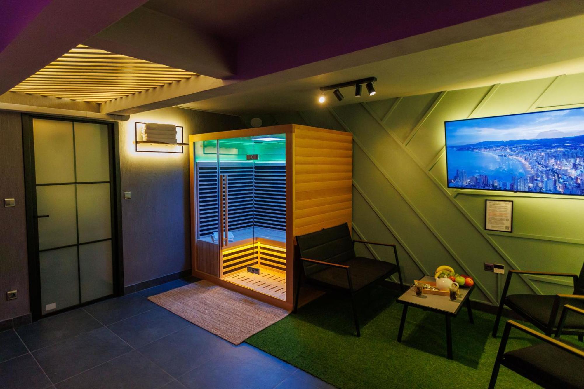 Leo Apartment Suite & Private Spa Zone - Old City Братислава Экстерьер фото