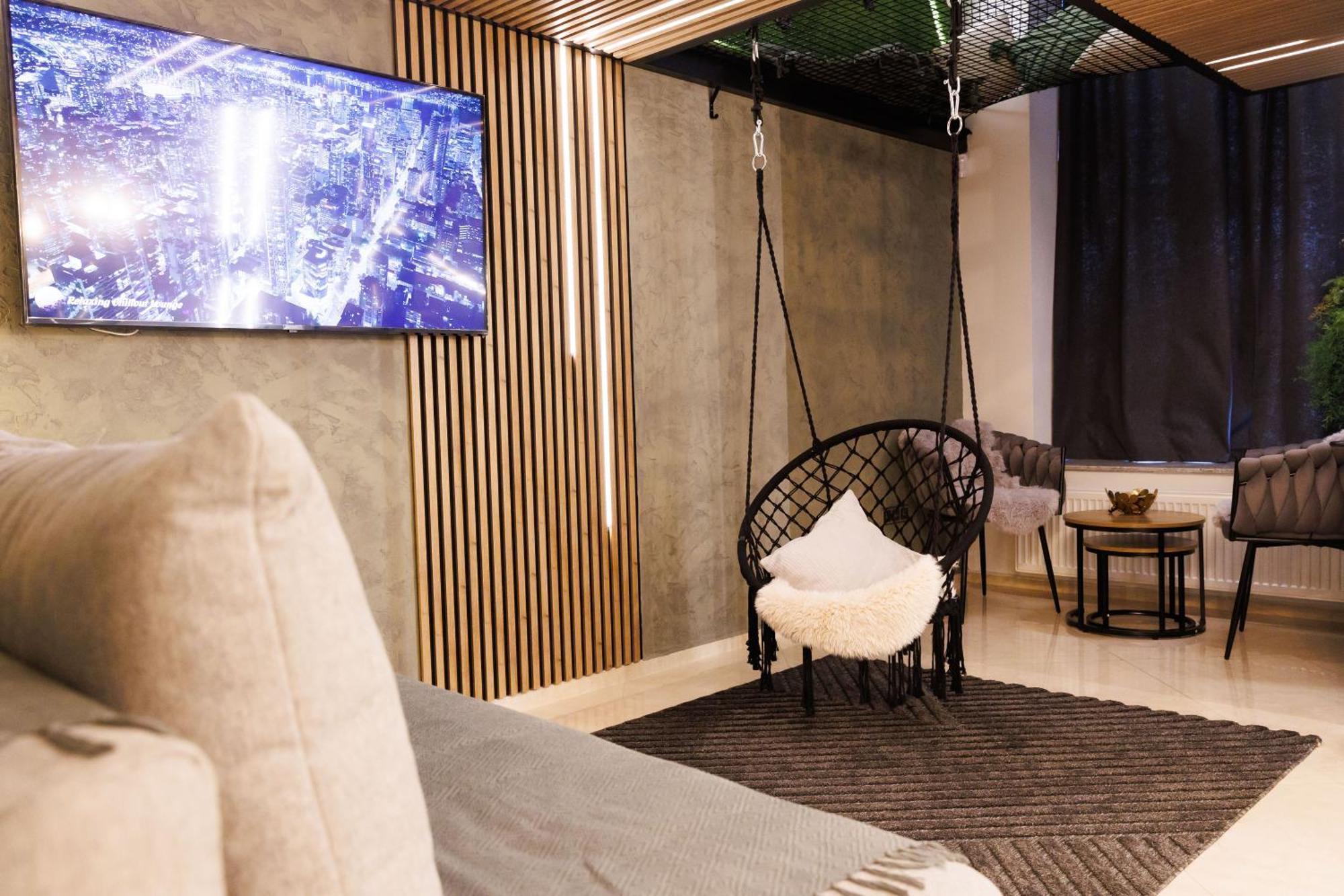 Leo Apartment Suite & Private Spa Zone - Old City Братислава Экстерьер фото
