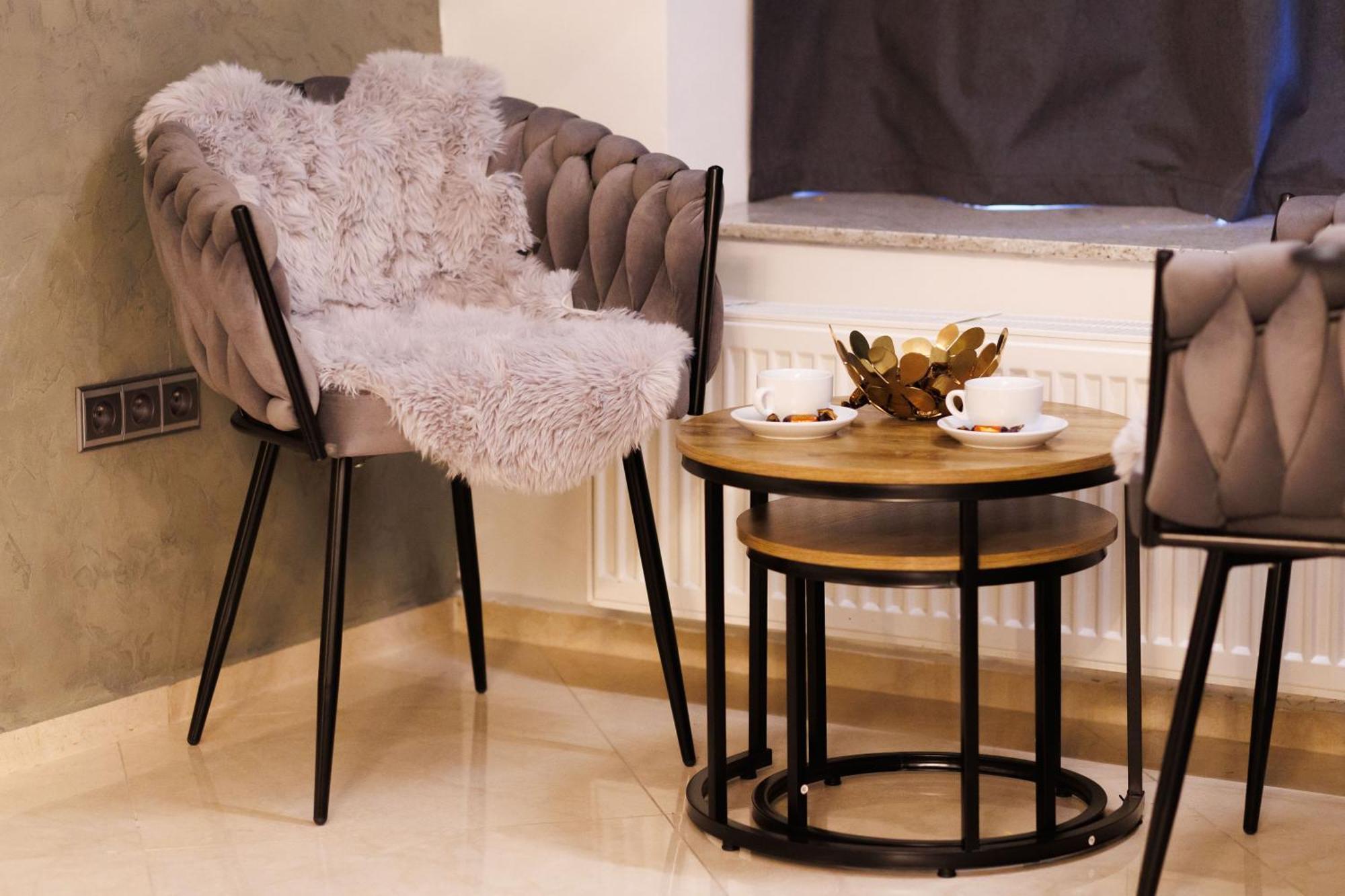 Leo Apartment Suite & Private Spa Zone - Old City Братислава Экстерьер фото
