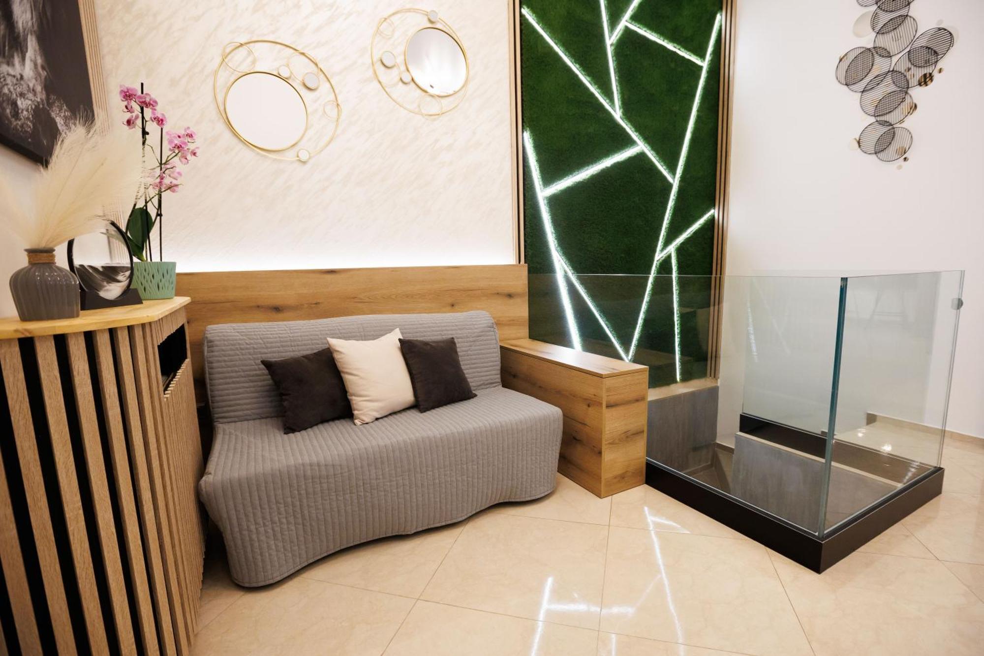 Leo Apartment Suite & Private Spa Zone - Old City Братислава Экстерьер фото
